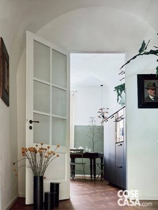 ingresso cucina con porta rétro recuperata ingresso cucina con porta rétro recuperata