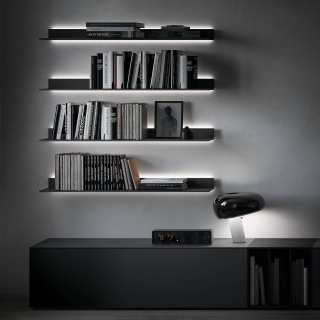 L’iconica barra Groove è dotata di illuminazione a led integrata per ricreare un’atmosfera di benessere a 360 gradi e di un sistema audio di ultima generazione, controllabile, mediante un’apposita App, da smartphone e tablet.