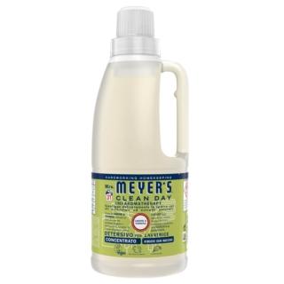 Il detergente per il bucato di Mrs. Meyer’s Clean Day® contiene ingredienti per la pulizia di origine vegetale, con enzimi che combattono lo sporco e le macchie. Biodegradabile, ha le bottiglie completamente riciclabili e le formule non sono mai testate su animali. Non contiene parabeni, formaldeide, cloro, fosfati, ammoniaca o solventi detergenti a base di petrolio. E’ disponibile in due fragranze, entrambe naturali e a base di oli essenziali: Limone & Verbena, agrumata, leggera e piacevolmente delicata, e Lavanda, floreale, calmante e rilassante. Prezzo 8,79 euro. www.mrsmeyers.it Il detergente per il bucato di Mrs. Meyer’s Clean Day® contiene ingredienti per la pulizia di origine vegetale, con enzimi che combattono lo sporco e le macchie. Biodegradabile, ha le bottiglie completamente riciclabili e le formule non sono mai testate su animali. Non contiene parabeni, formaldeide, cloro, fosfati, ammoniaca o solventi detergenti a base di petrolio. E’ disponibile in due fragranze, entrambe naturali e a base di oli essenziali: Limone & Verbena, agrumata, leggera e piacevolmente delicata, e Lavanda, floreale, calmante e rilassante. Prezzo 8,79 euro. www.mrsmeyers.it
