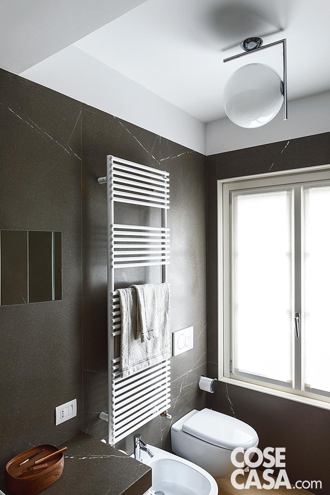 Sanitari di Ceramica Flaminia e tende di IVigna. Sanitari di Ceramica Flaminia e tende di IVigna.