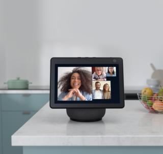 Echo Show 10 di Amazon Echo Show 10 di Amazon