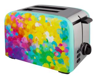 In acciaio inossidabile, il tostapane dal tocco vintage di Pylones è regolabile su 5 gradi di tostatura. Ha potenza variabile da 600 watt a 750 watt e può anche scongelare. Misura L 26 x P 19 x H 16 cm.  Prezzo 89 euro. www.pylones.com/it