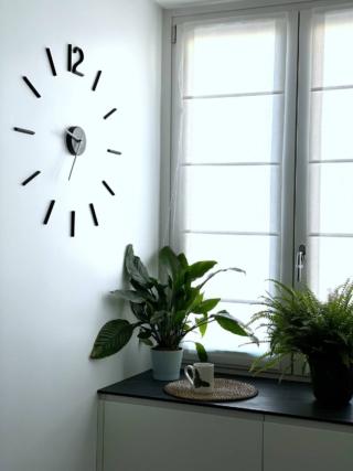 dettaglio orologio a parete