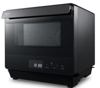 HomeCHEF 7-in-1 Compact Oven (NUSC180B) di Panasonic presentato al Consumer Electronics Show (CES) 2022 a Las Vegas, è stato progettato per rendere anche i piatti più complicati facili come premere semplicemente un pulsante, il forno compatto consente ai cuochi di tutti i livelli, stili di vita ed età di risparmiare tempo e preparare un'ampia gamma di cibi deliziosi e sani in modo rapido e facilmente grazie alle nuove e migliorate funzioni vapore e forno ventilato, oltre a una varietà di programmi di cottura e pulizia. Dotato di un serbatoio dell'acqua da 800 ml recentemente aumentato e una potente caldaia, che insieme creano una funzione vapore potente, per garantire che i nutrienti, l'umidità e il sapore del cibo vengano mantenuti. A seconda del tipo di piatto che si sta preparando, gli utenti possono scegliere tra 2 modalità vapore: Steam-High per carne, ortaggi a radice e frutti di mare per un massimo di 30 minuti e Steam-Med (ium) per gamberi e petto di pollo per un massimo di un'ora. La struttura della ventola è stata migliorata per far circolare l'aria calda in modo più uniforme, efficace e potente in tutta l'unità e tra i due livelli. Per garantire un'esperienza di cottura uniforme, anche quando si cucina sui due livelli, gli utenti possono scegliere tra una gamma più ampia di temperature da 215 ° F-445° F. Possiede, inoltre, due nuove modalità di cottura "fermentazione" e "stufato". La nuova impostazione 85° F è ideale per realizzare pani dalla crosta dura che hanno una temperatura dell'impasto difficile da controllare e per la fermentazione secondaria dei croissant, mentre l'impostazione 100° F è ottima per l'impasto della pizza. www.panasonic.com HomeCHEF 7-in-1 Compact Oven (NUSC180B) di Panasonic presentato al Consumer Electronics Show (CES) 2022 a Las Vegas, è stato progettato per rendere anche i piatti più complicati facili come premere semplicemente un pulsante, il forno compatto consente ai cuochi di tutti i livelli, stili di vita ed età di risparmiare tempo e preparare un'ampia gamma di cibi deliziosi e sani in modo rapido e facilmente grazie alle nuove e migliorate funzioni vapore e forno ventilato, oltre a una varietà di programmi di cottura e pulizia. Dotato di un serbatoio dell'acqua da 800 ml recentemente aumentato e una potente caldaia, che insieme creano una funzione vapore potente, per garantire che i nutrienti, l'umidità e il sapore del cibo vengano mantenuti. A seconda del tipo di piatto che si sta preparando, gli utenti possono scegliere tra 2 modalità vapore: Steam-High per carne, ortaggi a radice e frutti di mare per un massimo di 30 minuti e Steam-Med (ium) per gamberi e petto di pollo per un massimo di un'ora. La struttura della ventola è stata migliorata per far circolare l'aria calda in modo più uniforme, efficace e potente in tutta l'unità e tra i due livelli. Per garantire un'esperienza di cottura uniforme, anche quando si cucina sui due livelli, gli utenti possono scegliere tra una gamma più ampia di temperature da 215 ° F-445° F. Possiede, inoltre, due nuove modalità di cottura "fermentazione" e "stufato". La nuova impostazione 85° F è ideale per realizzare pani dalla crosta dura che hanno una temperatura dell'impasto difficile da controllare e per la fermentazione secondaria dei croissant, mentre l'impostazione 100° F è ottima per l'impasto della pizza. www.panasonic.com