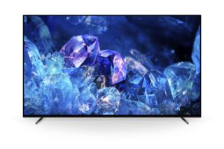 Il rivoluzionario processore del TV Bravia XR A80K di Sony riproduce i contenuti replicando le modalità di ascolto e visione del cervello umano, per un'esperienza realistica Abbinando il pannello OLED a XR Oled Contrast Pro, questo TV potenzia i colori e il contrasto nelle aree luminose per neri assoluti e picchi luminosi. In combinazione con Cognitive Processor XR, migliora l'immagine replicando il modo in cui l'occhio umano mette a fuoco, per non perdere dettagli neanche nelle aree più chiare o scure. La nuova gamma di TV Bravia XR assicura esperienze di gioco e visione immersive, rese possibili dalla combinazione di profondità d’immagine e suono tridimensionale. Inoltre, utilizza speciali attuatori per trasformare lo schermo in uno speaker multicanale. L'audio segue perfettamente l'azione sullo schermo con immagini e audio in totale armonia per un'esperienza coinvolgente. Con il comando vocale integrato si può impostare e controllare il TV senza telecomando. Questa TV è anche amica dell'ambiente, infatti, per la cover posteriore viene utilizzata plastica riciclata. Le tecnologie di retroilluminazione e i sensori offrono un'elevata qualità delle immagini e riducono il consumo energetico. www.sony.it Il rivoluzionario processore del TV Bravia XR A80K di Sony riproduce i contenuti replicando le modalità di ascolto e visione del cervello umano, per un'esperienza realistica Abbinando il pannello OLED a XR Oled Contrast Pro, questo TV potenzia i colori e il contrasto nelle aree luminose per neri assoluti e picchi luminosi. In combinazione con Cognitive Processor XR, migliora l'immagine replicando il modo in cui l'occhio umano mette a fuoco, per non perdere dettagli neanche nelle aree più chiare o scure. La nuova gamma di TV Bravia XR assicura esperienze di gioco e visione immersive, rese possibili dalla combinazione di profondità d’immagine e suono tridimensionale. Inoltre, utilizza speciali attuatori per trasformare lo schermo in uno speaker multicanale. L'audio segue perfettamente l'azione sullo schermo con immagini e audio in totale armonia per un'esperienza coinvolgente. Con il comando vocale integrato si può impostare e controllare il TV senza telecomando. Questa TV è anche amica dell'ambiente, infatti, per la cover posteriore viene utilizzata plastica riciclata. Le tecnologie di retroilluminazione e i sensori offrono un'elevata qualità delle immagini e riducono il consumo energetico. www.sony.it