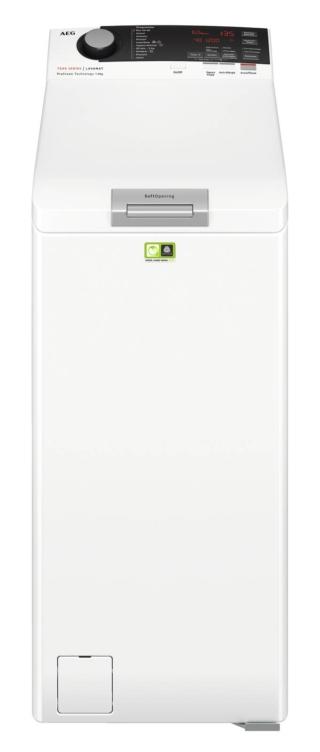 In classe di efficienza energetica B e in grado di caricare fino 6 kg di bucato, la lavatrice a carica dall’alto L7TBE624 Serie 7000 di Aeg è dotata della funzione ProSteam® attivabile a fine ciclo di lavaggio, che riduce le pieghe fino al 30%, e della Tecnologia ProSense®, che assicura il miglior trattamento dei capi, adattando automaticamente il programma. Con programmi a vapore, ha apertura graduale del cesto per un uso sicuro. Misura L 40 x P 62 x H 850 cm. Prezzo 1.299,99 euro. www.aeg.it In classe di efficienza energetica B e in grado di caricare fino 6 kg di bucato, la lavatrice a carica dall’alto L7TBE624 Serie 7000 di Aeg è dotata della funzione ProSteam® attivabile a fine ciclo di lavaggio, che riduce le pieghe fino al 30%, e della Tecnologia ProSense®, che assicura il miglior trattamento dei capi, adattando automaticamente il programma. Con programmi a vapore, ha apertura graduale del cesto per un uso sicuro. Misura L 40 x P 62 x H 850 cm. Prezzo 1.299,99 euro. www.aeg.it