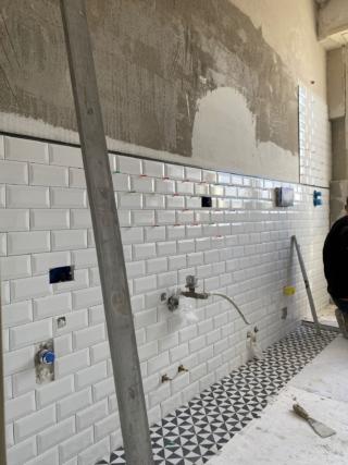 posa delle piastrelle parete posa delle piastrelle parete