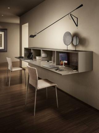 Il contenitore a parete 36e8 di Lago ha i frontali in vetro lucido e la struttura in laccato havana; gli schienali sono in XGlass Popeline Gym lucido. Una volta aperta l’anta si hanno a disposizione due postazioni per l’home working. Misura L 294,4 x P 40,6 x H 36,8 cm. Prezzo a partire da 2.362 euro. www.lago.it Il contenitore a parete 36e8 di Lago ha i frontali in vetro lucido e la struttura in laccato havana; gli schienali sono in XGlass Popeline Gym lucido. Una volta aperta l’anta si hanno a disposizione due postazioni per l’home working. Misura L 294,4 x P 40,6 x H 36,8 cm. Prezzo a partire da 2.362 euro. www.lago.it