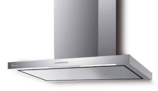 La cappa Lea di Baraldi, dotata di motori efficienti a basso consumo, luci a LED e pulsantiera elettronica, ha il sistema di riscaldamento controllato Drydrop che evita che i vapori delle pentole creino condensa: le gocce residue vengono raccolte all’interno della cappa e fatte evaporare. La funzione è attivabile quando necessario e si spegne automaticamente grazie a un timer. Regolabile su 4 velocità + intensiva, ha portata motore fino 900 mc/h. In classe di efficienza A, è larga 90 cm. Prezzo 952 euro. www.cappebaraldi.it La cappa Lea di Baraldi, dotata di motori efficienti a basso consumo, luci a LED e pulsantiera elettronica, ha il sistema di riscaldamento controllato Drydrop che evita che i vapori delle pentole creino condensa: le gocce residue vengono raccolte all’interno della cappa e fatte evaporare. La funzione è attivabile quando necessario e si spegne automaticamente grazie a un timer. Regolabile su 4 velocità + intensiva, ha portata motore fino 900 mc/h. In classe di efficienza A, è larga 90 cm. Prezzo 952 euro. www.cappebaraldi.it