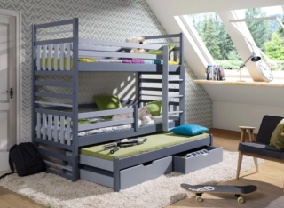 Può essere diviso in due letti singoli il modello Henderson 124 di Arredamento1: la struttura è completamente realizzata in legno naturale di pino con tecnologie di lavorazione certificate ed è ricoperta da tre strati di vernice acrilica organica che non causano reazioni allergiche e che proteggono la superficie. La colorazione Grigio Grafite lo rende elegante. Misura L 210 x P 97 x H 175 cm. Prezzo da 1.004 euro. www.arredamento1.it