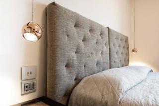 Fa tutto da sola. Le prese di corrente di Ave (www.ave.it) possono essere integrate all’interno del sistema domotico DOMINA Smart in modo da garantirne il controllo a distanza attraverso supervisori touch screen, comandi IoT, app dedicata, cloud e assistenti vocali. Grazie alla funzione controllo carichi, in caso di sovraccarico elettrico, il sistema interviene a protezione delle utenze “sensibili” scollegandone automaticamente alcune per evitare blackout e picchi di consumo. Nella foto:prese AVE serie Allumia 44 coordinate esteticamente agli interruttori a levetta New Style 44. Fa tutto da sola. Le prese di corrente di Ave (www.ave.it) possono essere integrate all’interno del sistema domotico DOMINA Smart in modo da garantirne il controllo a distanza attraverso supervisori touch screen, comandi IoT, app dedicata, cloud e assistenti vocali. Grazie alla funzione controllo carichi, in caso di sovraccarico elettrico, il sistema interviene a protezione delle utenze “sensibili” scollegandone automaticamente alcune per evitare blackout e picchi di consumo. Nella foto:prese AVE serie Allumia 44 coordinate esteticamente agli interruttori a levetta New Style 44.