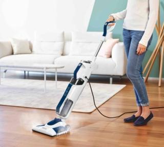 Vaporetto 3 Clean_Blue di Polti è in grado di aspirare e lavare con il vapore tutte le superfici. Il potente aspirapolvere ciclonico è combinato con una scopa a vapore ed un pulitore a vapore portatile, che pulisce e igienizza a fondo eliminando il 99,9%* di virus, germi e batteri. Pronto in 30 secondi, ha filtro anticalcare per poter essere riempito con acqua del rubinetto e ha un’autonomia del vapore illimitata. È fornito con 14 accessori, ha serbatoio da 0,33 litri e 0,5 litri e raggio d’azione di 7,5 metri. Misura L 25.5 x P 24,5 x H 117 cm. Prezzo 389 euro. http://www.polti.it Vaporetto 3 Clean_Blue di Polti è in grado di aspirare e lavare con il vapore tutte le superfici. Il potente aspirapolvere ciclonico è combinato con una scopa a vapore ed un pulitore a vapore portatile, che pulisce e igienizza a fondo eliminando il 99,9%* di virus, germi e batteri. Pronto in 30 secondi, ha filtro anticalcare per poter essere riempito con acqua del rubinetto e ha un’autonomia del vapore illimitata. È fornito con 14 accessori, ha serbatoio da 0,33 litri e 0,5 litri e raggio d’azione di 7,5 metri. Misura L 25.5 x P 24,5 x H 117 cm. Prezzo 389 euro. http://www.polti.it