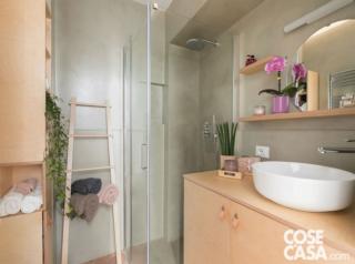 bagno pareti resina tortora, pavimento cotto fatto a mano, mobili su misura, doccia bagno pareti resina tortora, pavimento cotto fatto a mano, mobili su misura, doccia