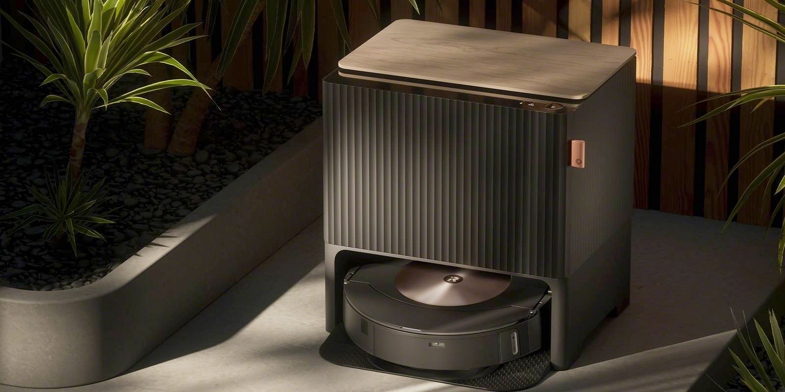 Progettato per eliminare polvere, peli di animali domestici e sporco, Roomba Combo® j9+ di iRobot ha sistema di pulizia a 4 fasi e doppie spazzole in gomma che garantiscono un’aspirazione elevata ed un’azione detergente super efficace. Capace di aspirare la polvere e lavare in una sola passata, è dotato di panno in microfibra totalmente retraibile che consente di risucchiare lo sporco e lavare i pavimenti simultaneamente senza bagnare i tappeti. Ha Clean Base® con sistema che svuota in autonomia il cassetto dello sporco e rifornisce il robot di liquido per il lavaggio. Misura Ø 35 xH 8,7 cm. Prezzo 1.099 euro. www.irobot.it Progettato per eliminare polvere, peli di animali domestici e sporco, Roomba Combo® j9+ di iRobot ha sistema di pulizia a 4 fasi e doppie spazzole in gomma che garantiscono un’aspirazione elevata ed un’azione detergente super efficace. Capace di aspirare la polvere e lavare in una sola passata, è dotato di panno in microfibra totalmente retraibile che consente di risucchiare lo sporco e lavare i pavimenti simultaneamente senza bagnare i tappeti. Ha Clean Base® con sistema che svuota in autonomia il cassetto dello sporco e rifornisce il robot di liquido per il lavaggio. Misura Ø 35 xH 8,7 cm. Prezzo 1.099 euro. www.irobot.it