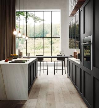 Frida di Arredo3 ha le ante laccate a poro aperto vulcano, come il piano snack, e top in ceramica iris in finitura bianco lasa. Prezzo da rivenditore. www.arredo3.it Frida di Arredo3 ha le ante laccate a poro aperto vulcano, come il piano snack, e top in ceramica iris in finitura bianco lasa. Prezzo da rivenditore. www.arredo3.it