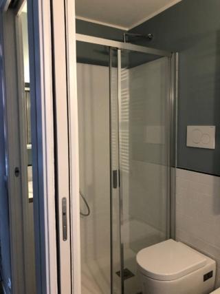 doccia e water bagno piccolo monolocale doccia e water bagno piccolo monolocale