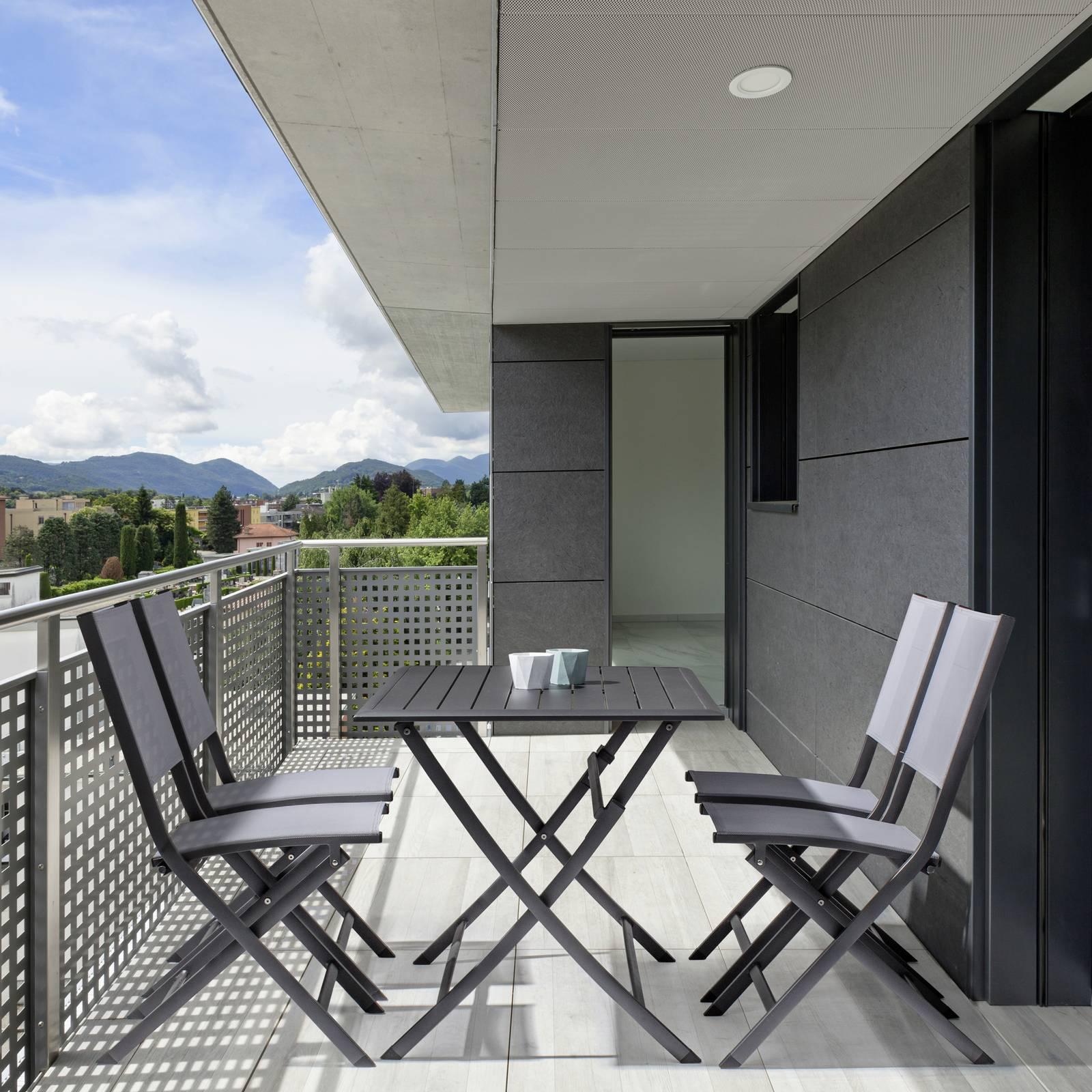 Tavoli e sedie da esterno: varietà di materiali e stili - Cose di Casa