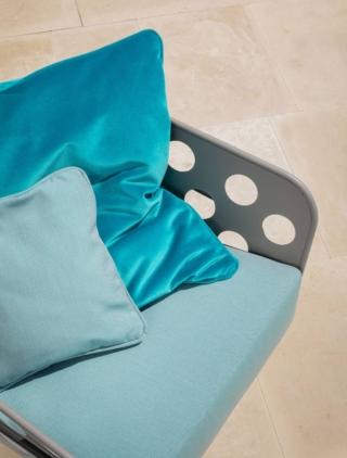 Particolare della poltrona Bolle, design Paola Navone. Particolare della poltrona Bolle, design Paola Navone.