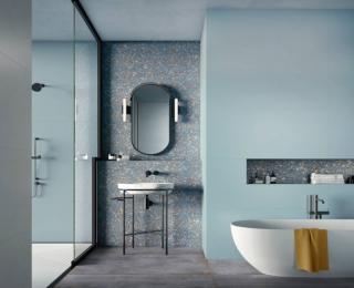 Gioia di Gardenia Orchidea propone una palette di 10 fondi in tinta unita in pasta bianca e 7 pattern in gres porcellanato, nel formato 60 x 120 cm, adatti anche a pavimento. Prezzo del fondo in tinta unita Cielo, 77 euro/mq, del pattern Gocce 103 euro/mq. www.gardenia.it