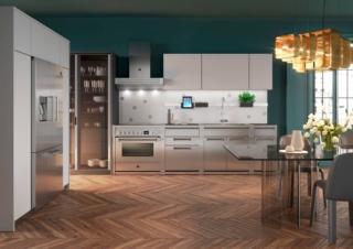 La cucina free standing Genesi di Steel è stata oggetto di un restyling completo volto ad armonizzare le nuove tecnologie e concretizzare l'ergonomia. L'aspetto piacevolmente monolitico degli elementi in acciaio la rende facile da ambientare e integrarsi anche in ambienti diversi. Nella nuova versione Anniversary ha un cruscotto inclinato di 10° verso l'alto, accorgimento che permette a chi cucina di non piegarsi durante la preparazione e di avere sempre ben visibili le grandi manopole, ridisegnate per garantire una presa più sicura. www.steel-cucine.com