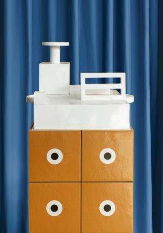 Paesaggi di Mutina sono oggetti di ceramica interamente fatti a mano e prodotti in Italia secondo la tradizione artigianale, vere e proprie creazioni artigianali destinate a durare nel tempo. www.mutina.it Paesaggi di Mutina sono oggetti di ceramica interamente fatti a mano e prodotti in Italia secondo la tradizione artigianale, vere e proprie creazioni artigianali destinate a durare nel tempo. www.mutina.it