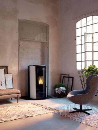 Stufa a pellet idro ventilata ermetica Jackie di Palazzetti Stufa a pellet idro ventilata ermetica Jackie di Palazzetti