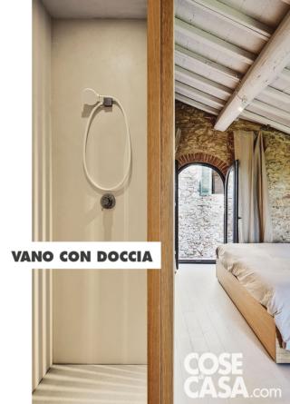 vano dell'armadio con doccia vano dell'armadio con doccia