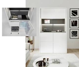 Nella cucina della Collezione K9 di Kitchoo, in laccato opaco bianco con top in resina acrilica, i due pannelli che ospitano due cappe e luci a led coprono all’occorrenza tutta la zona operativa. Dimensioni: L 127 x P 63,7 x H 210 cm. Escluso trasporto, la cucina completa di elettrodomestici costa a partire da 7.500 euro + Iva. www.kitchoo.com Nella cucina della Collezione K9 di Kitchoo, in laccato opaco bianco con top in resina acrilica, i due pannelli che ospitano due cappe e luci a led coprono all’occorrenza tutta la zona operativa. Dimensioni: L 127 x P 63,7 x H 210 cm. Escluso trasporto, la cucina completa di elettrodomestici costa a partire da 7.500 euro + Iva. www.kitchoo.com