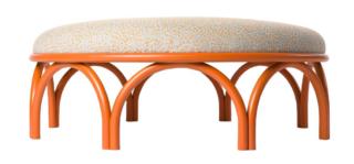 Il nuovo pouf Arcadia di Gebrüder Thonet Vienna GmbH è caratterizzato dalla base ad archetti in legno di faggio curvato, in un'allegra colorazione arancione, che sostiene l'ampia seduta rotonda, imbottita e rivestita con un tessuto fantasia. Le dimensioni generose e  il comfort lo trasformano in uno dei protagonisti indiscussi del soggiorno. Misura Ø 110 x H 45 cm. www.gebruederthonetvienna.com Il nuovo pouf Arcadia di Gebrüder Thonet Vienna GmbH è caratterizzato dalla base ad archetti in legno di faggio curvato, in un'allegra colorazione arancione, che sostiene l'ampia seduta rotonda, imbottita e rivestita con un tessuto fantasia. Le dimensioni generose e  il comfort lo trasformano in uno dei protagonisti indiscussi del soggiorno. Misura Ø 110 x H 45 cm. www.gebruederthonetvienna.com