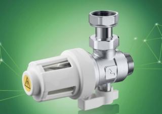 CALEFFI XS FILTRO DEFANGATORE
NESSUNO È COSÌ EXTRA SMALL
CALEFFI XS®
SERIE 5459
Ricerchiamo soluzioni sempre nuove che ridisegnano il comfort. Soluzioni affidabili, semplici da installare e belle da vedere come Caleffi XS®. Il nostro filtro defangatore, il più compatto sul mercato, con un magnete interno eXtra forte, maglie eXtra sicure e facilissimo da ispezionare grazie ad un corpo trasparente, è una vera icona in formato eXtra small.TRATTIENE LE IMPURITÀ
FILTRAZIONE MECCANICA
DOTATO DI MAGNETE
FACILE PULIZIA
DESIGN MODERNO CALEFFI XS FILTRO DEFANGATORE
NESSUNO È COSÌ EXTRA SMALL
CALEFFI XS®
SERIE 5459
Ricerchiamo soluzioni sempre nuove che ridisegnano il comfort. Soluzioni affidabili, semplici da installare e belle da vedere come Caleffi XS®. Il nostro filtro defangatore, il più compatto sul mercato, con un magnete interno eXtra forte, maglie eXtra sicure e facilissimo da ispezionare grazie ad un corpo trasparente, è una vera icona in formato eXtra small.TRATTIENE LE IMPURITÀ
FILTRAZIONE MECCANICA
DOTATO DI MAGNETE
FACILE PULIZIA
DESIGN MODERNO