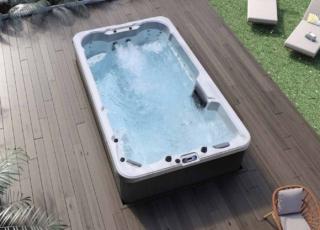 MIinipiscine per il nuoto e allenamento MIinipiscine per il nuoto e allenamento