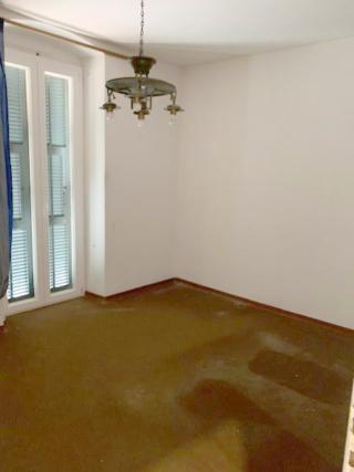 Vista della camera matrimoniale prima