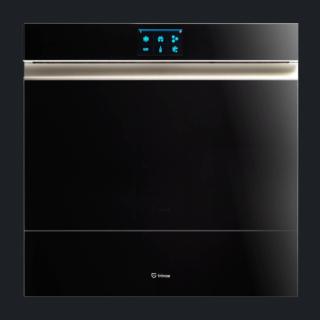 Il pannello comandi di Zero 15 di Irinox, dotato di tecnologia soft-touch, consente l’impostazione rapida di tre livelli di vuoto differente e l’utilizzo di cicli speciali preimpostati per la marinatura, la frollatura e i liquidi. Flessibile, ha capacità di vuoto fino 99,9 % e si adatta alle differenti esigenze permettendo di creare impostazioni personalizzate in base agli alimenti. Consente inoltre di preparare gli alimenti per la cottura sottovuoto in acqua, nell’abbattitore o in forno a vapore. Capiente 7 litri, ha pompa da 3 mc/h. Misura L 60 x P 58 x H 14 cm. Prezzo 3.355 euro. www.irinoxhome.com Il pannello comandi di Zero 15 di Irinox, dotato di tecnologia soft-touch, consente l’impostazione rapida di tre livelli di vuoto differente e l’utilizzo di cicli speciali preimpostati per la marinatura, la frollatura e i liquidi. Flessibile, ha capacità di vuoto fino 99,9 % e si adatta alle differenti esigenze permettendo di creare impostazioni personalizzate in base agli alimenti. Consente inoltre di preparare gli alimenti per la cottura sottovuoto in acqua, nell’abbattitore o in forno a vapore. Capiente 7 litri, ha pompa da 3 mc/h. Misura L 60 x P 58 x H 14 cm. Prezzo 3.355 euro. www.irinoxhome.com