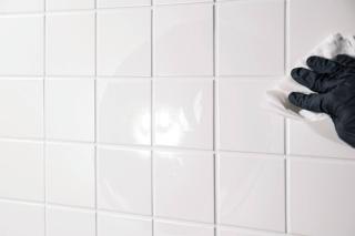 applicazione Microresina Kerakoll su rivestimenti