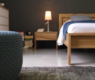 Si apre con un semplice tocco, senza impugnature, il cassetto del modello Lunetto di Team7: è  completamente realizzato in pregiato legno massello e la venatura si trasforma in un vero e proprio elemento decorativo. Misura L 51,2 x P 42 x H 39,5 cm. Prezzo a partire da 652 euro. www.team7-home.com Si apre con un semplice tocco, senza impugnature, il cassetto del modello Lunetto di Team7: è  completamente realizzato in pregiato legno massello e la venatura si trasforma in un vero e proprio elemento decorativo. Misura L 51,2 x P 42 x H 39,5 cm. Prezzo a partire da 652 euro. www.team7-home.com