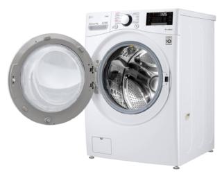 La lavatrice F1P1CY2W di Lg lava fino a 17 kg e l’inserimento del bucato è facilitato da un oblò che si apre fino a 127°. In classe E, ha tecnologia LG AI DD che oltre a rilevare il peso, identifica anche la tipologia di tessuti e sceglie autonomamente il lavaggio. Grazie al vapore elimina il 99,9% degli allergeni e con la connettività Wi-FI è possibile la gestione a distanza o scaricare nuovi cicli di lavaggio. Misura L 70 x P 77 x H 99 cm. Prezzo 2.199 euro. www.lg.com La lavatrice F1P1CY2W di Lg lava fino a 17 kg e l’inserimento del bucato è facilitato da un oblò che si apre fino a 127°. In classe E, ha tecnologia LG AI DD che oltre a rilevare il peso, identifica anche la tipologia di tessuti e sceglie autonomamente il lavaggio. Grazie al vapore elimina il 99,9% degli allergeni e con la connettività Wi-FI è possibile la gestione a distanza o scaricare nuovi cicli di lavaggio. Misura L 70 x P 77 x H 99 cm. Prezzo 2.199 euro. www.lg.com