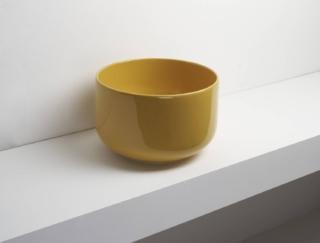 BALLOON by SIMAS, dalle perfette forme curvilinee, appartiene alla nuovissima collezione di lavabi dai colori energizzanti. I nuovi colori lucidi - Caramello (tendente al rosa cipria), Capri (una profonda sfumatura di azzurro tra ciano e blu), Menta (verde intenso fresco), Narciso (giallo energico), Rubino (rosso intenso scuro), Grafite (grigio luminoso) - si aggiungono al bianco e nero lucido e alla vasta gamma di finiture matt. Prezzo lavabo tondo alto d’appoggio (Ø 40 x H 25 cm), finitura Narciso, 531 euro, IVA esclusa. www.simas.it BALLOON by SIMAS, dalle perfette forme curvilinee, appartiene alla nuovissima collezione di lavabi dai colori energizzanti. I nuovi colori lucidi - Caramello (tendente al rosa cipria), Capri (una profonda sfumatura di azzurro tra ciano e blu), Menta (verde intenso fresco), Narciso (giallo energico), Rubino (rosso intenso scuro), Grafite (grigio luminoso) - si aggiungono al bianco e nero lucido e alla vasta gamma di finiture matt. Prezzo lavabo tondo alto d’appoggio (Ø 40 x H 25 cm), finitura Narciso, 531 euro, IVA esclusa. www.simas.it