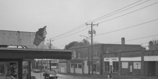 Gregory Crewdson. Eveningside Gregory Crewdson. Eveningside
