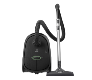 Clean 600 Green EB61C2GRN di Electrolux è realizzato con il 65% di plastica riciclata. Ha controllo a pedale per essere acceso o spento e per avvolgere il cavo rapidamente. La Modalità Automatica adatta autonomamente la potenza di aspirazione alla superficie, e ha raggio d'azione di 12 metri per un uso agevole. Il tubo telescopico regolabile consente di raggiungere anche gli angoli più difficili e la spazzola Dust Magnet Silent rimuove fino al 100% della polvere nelle fughe dei pavimenti. Il sacchetto S-bag® Classic Long Performance, da 3,5 litri, si chiude ermeticamente. Misura L 44 x P 31 x H 24 cm. Prezzo 199,99 euro. www.electrolux.it Clean 600 Green EB61C2GRN di Electrolux è realizzato con il 65% di plastica riciclata. Ha controllo a pedale per essere acceso o spento e per avvolgere il cavo rapidamente. La Modalità Automatica adatta autonomamente la potenza di aspirazione alla superficie, e ha raggio d'azione di 12 metri per un uso agevole. Il tubo telescopico regolabile consente di raggiungere anche gli angoli più difficili e la spazzola Dust Magnet Silent rimuove fino al 100% della polvere nelle fughe dei pavimenti. Il sacchetto S-bag® Classic Long Performance, da 3,5 litri, si chiude ermeticamente. Misura L 44 x P 31 x H 24 cm. Prezzo 199,99 euro. www.electrolux.it