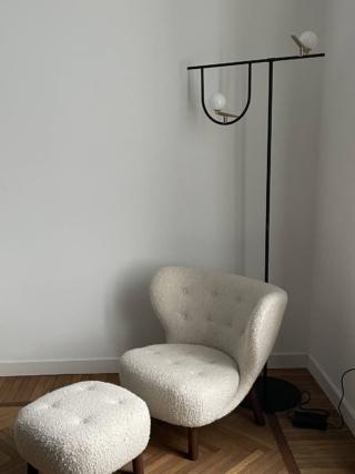 poltroncina pouf lampada da terra in camera poltroncina pouf lampada da terra in camera