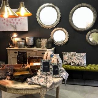 Arredi e complementi di Innovaliving Arredi e complementi di Innovaliving