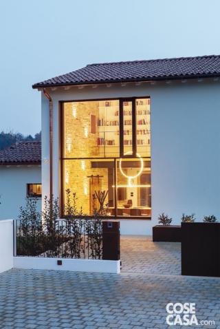 particolare della vetrata