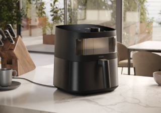 Dotata di 9 programmi, con I-Master Serie 5 di Haier è possibile preparare anche lo yogurt. Il doppio vassoio permette di tenere il cibo separato dal grasso e, premendo l'apposito pulsante, di sbloccare quello interno per servire le porzioni direttamente sul piatto. Facile da usare, permette attraverso il vetro trasparente di controllare la cottura. È fornita con una griglia che consente di aggiungere uno strato extra di cibo, una teglia bassa e una teglia profonda. Misura L 42 x P 35 x H 31 cm. Prezzo 259 euro. www.haier-europe.com Dotata di 9 programmi, con I-Master Serie 5 di Haier è possibile preparare anche lo yogurt. Il doppio vassoio permette di tenere il cibo separato dal grasso e, premendo l'apposito pulsante, di sbloccare quello interno per servire le porzioni direttamente sul piatto. Facile da usare, permette attraverso il vetro trasparente di controllare la cottura. È fornita con una griglia che consente di aggiungere uno strato extra di cibo, una teglia bassa e una teglia profonda. Misura L 42 x P 35 x H 31 cm. Prezzo 259 euro. www.haier-europe.com