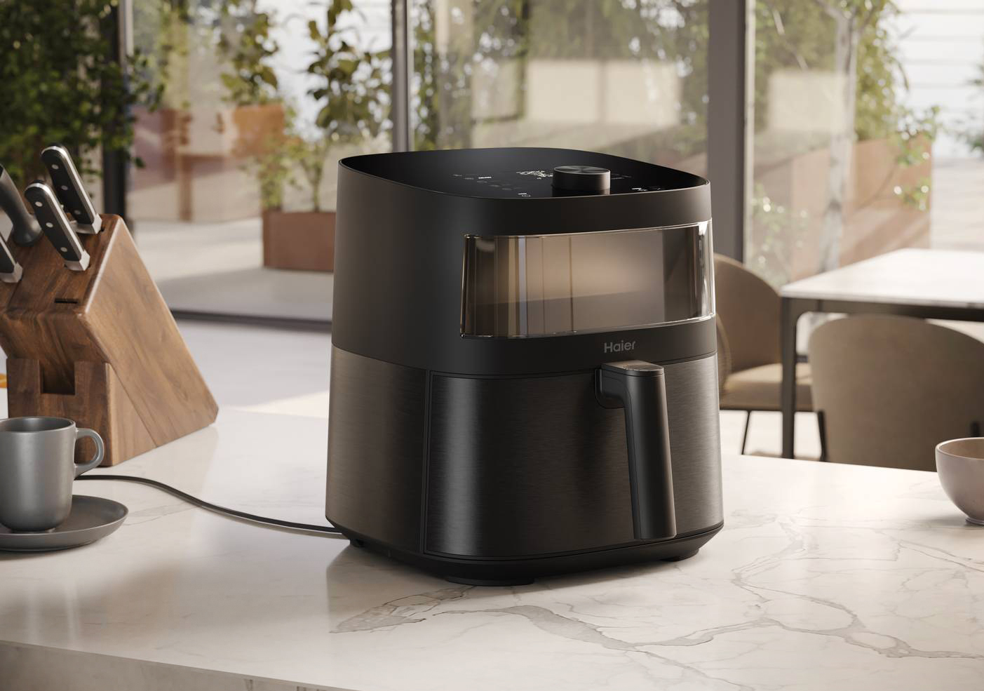 Dotata di 9 programmi, con I-Master Serie 5 di Haier è possibile preparare anche lo yogurt. Il doppio vassoio permette di tenere il cibo separato dal grasso e, premendo l'apposito pulsante, di sbloccare quello interno per servire le porzioni direttamente sul piatto. Facile da usare, permette attraverso il vetro trasparente di controllare la cottura. È fornita con una griglia che consente di aggiungere uno strato extra di cibo, una teglia bassa e una teglia profonda. Misura L 42 x P 35 x H 31 cm. Prezzo 259 euro. www.haier-europe.com Dotata di 9 programmi, con I-Master Serie 5 di Haier è possibile preparare anche lo yogurt. Il doppio vassoio permette di tenere il cibo separato dal grasso e, premendo l'apposito pulsante, di sbloccare quello interno per servire le porzioni direttamente sul piatto. Facile da usare, permette attraverso il vetro trasparente di controllare la cottura. È fornita con una griglia che consente di aggiungere uno strato extra di cibo, una teglia bassa e una teglia profonda. Misura L 42 x P 35 x H 31 cm. Prezzo 259 euro. www.haier-europe.com