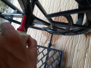 Per completate il recupero basic del tavolo per macchina cucire è importante oliare le parti meccaniche, come ad esempio la zona del pedale. Avendo cura di mantenere sempre pulito tutto il mobile da polvere e pulviscolo. Le tecniche di recupero possono cambiare a seconda dello stato del prodotto, in particolare se molto datato e per questo bisognoso di un intervento conservativo e di restauro professionale. Per completate il recupero basic del tavolo per macchina cucire è importante oliare le parti meccaniche, come ad esempio la zona del pedale. Avendo cura di mantenere sempre pulito tutto il mobile da polvere e pulviscolo. Le tecniche di recupero possono cambiare a seconda dello stato del prodotto, in particolare se molto datato e per questo bisognoso di un intervento conservativo e di restauro professionale.