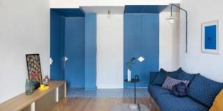 90 mq in bianco e blu: una casa pop in riviera, a San Remo