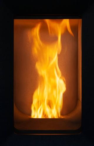 MCZ dettaglio fiamma tecnologia core MCZ dettaglio fiamma tecnologia core