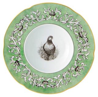 In raffinata porcellana, il piatto della Coll. Casa de Alba di Vista Alegre (www.vistaalegre.com) è lavabile in lavastoviglie, ma non adatto al microonde. Misura Ø 25,9 cm. Costa 48 euro. In raffinata porcellana, il piatto della Coll. Casa de Alba di Vista Alegre (www.vistaalegre.com) è lavabile in lavastoviglie, ma non adatto al microonde. Misura Ø 25,9 cm. Costa 48 euro.