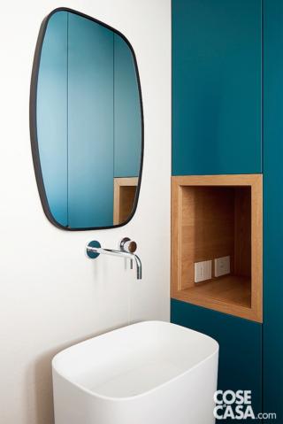 secondo bagno mobile blu