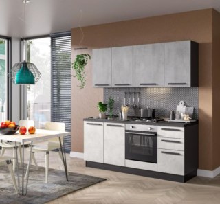 Piccola e compatta la cucina montata Amber (Ref. 87545683) in vendita da Leroy Merlin: le ante sono in resistente melaminico anti impronta effetto spatolato chiaro per le basi e effetto ossido grigio per i pensili. La struttura robusta di colore antracite ha il top color pietra scuro; lo zoccolo è ispezionabile con piedini livellabili. La composizione è composta da cappa aspirante a scomparsa, forno, piano cottura, rubinetto, maniglie alluminio verniciato grigio, due cassetti ed un cestone. Misura L 195 cm, prezzo 1.169 euro. www.leroymerlin.it Piccola e compatta la cucina montata Amber (Ref. 87545683) in vendita da Leroy Merlin: le ante sono in resistente melaminico anti impronta effetto spatolato chiaro per le basi e effetto ossido grigio per i pensili. La struttura robusta di colore antracite ha il top color pietra scuro; lo zoccolo è ispezionabile con piedini livellabili. La composizione è composta da cappa aspirante a scomparsa, forno, piano cottura, rubinetto, maniglie alluminio verniciato grigio, due cassetti ed un cestone. Misura L 195 cm, prezzo 1.169 euro. www.leroymerlin.it